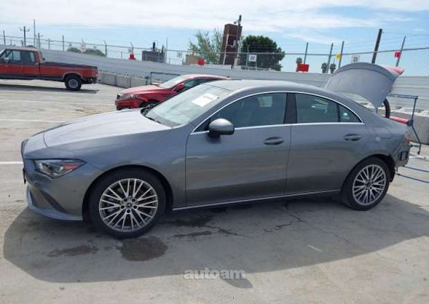 Mercedes-Benz CLA 250