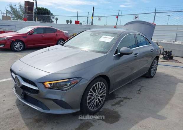Mercedes-Benz CLA 250