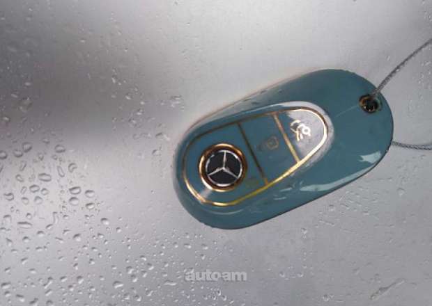 Mercedes-Benz EQE SUV