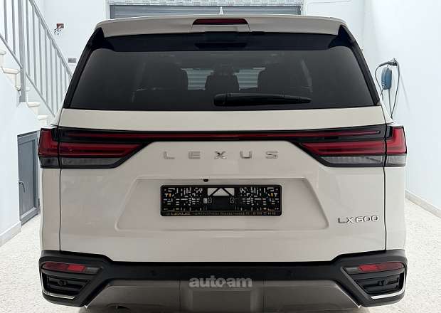Lexus LX 600