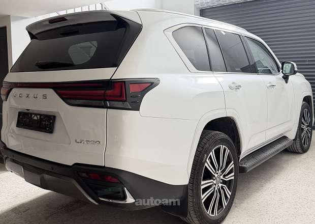Lexus LX 600