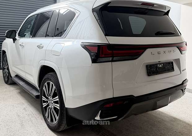 Lexus LX 600
