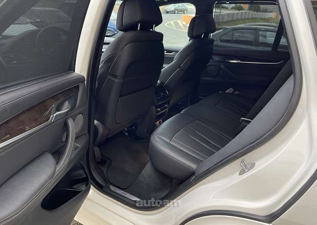 BMW X5 2018 — լուսանկար 10