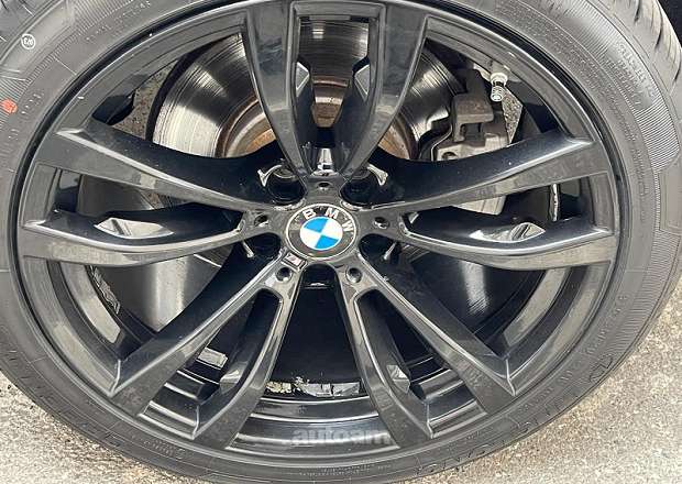 BMW X5 2018 — լուսանկար 11