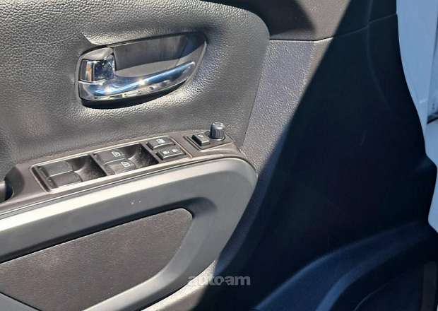 Nissan Titan 2020 — լուսանկար 12