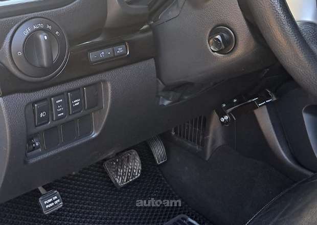 Nissan Titan 2020 — լուսանկար 11