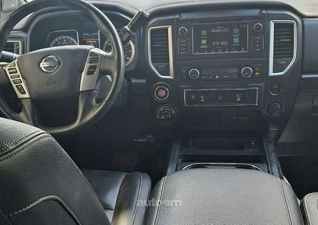 Nissan Titan 2020 — լուսանկար 9