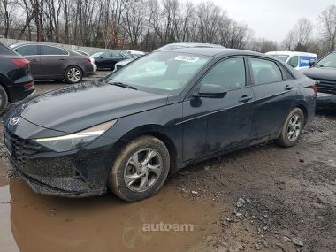 Hyundai Elantra  2021 