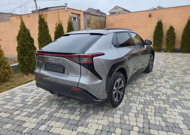 Toyota Bz4X