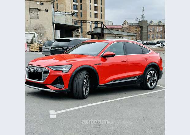 Audi e-tron