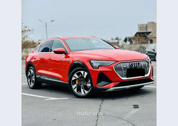 Audi e-tron