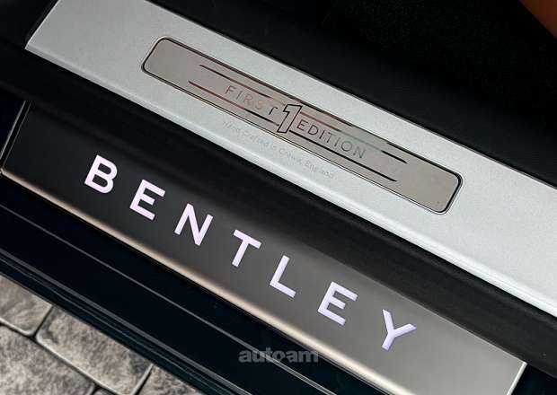 Bentley Flying Spur 2025 — фото 13