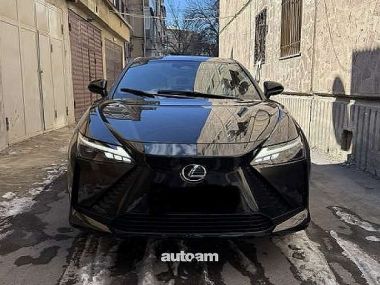 Lexus RZ Series  2025 