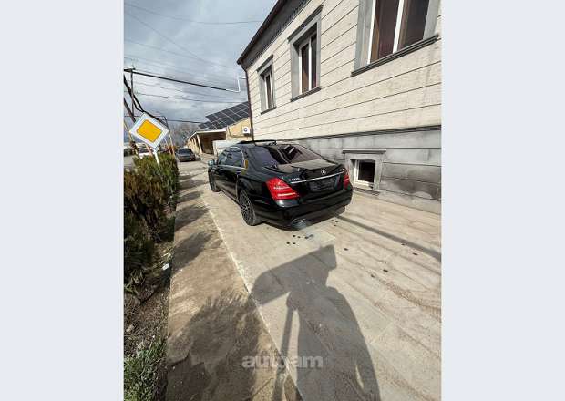 Mercedes-Benz S 500