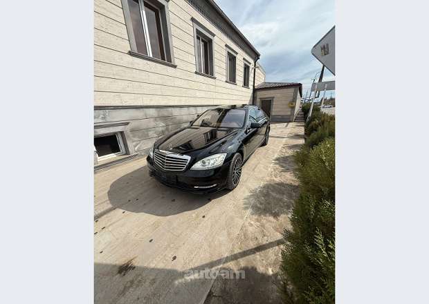Mercedes-Benz S 500