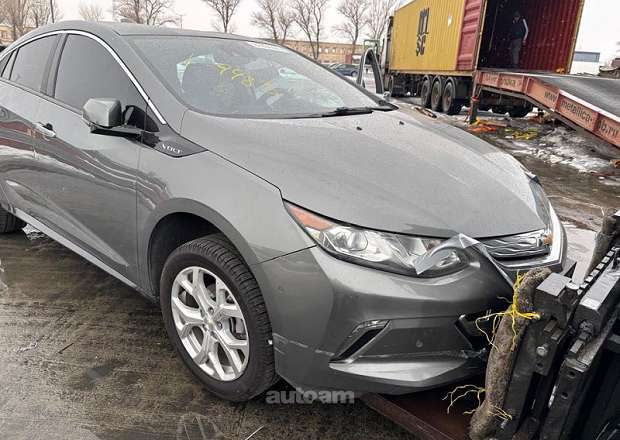 Chevrolet Volt 2017 — photo 12