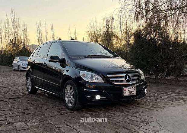Mercedes-Benz B 170