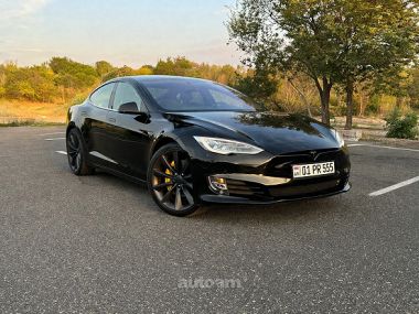 Tesla Model S  2019 