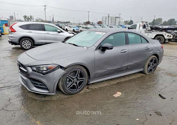 Mercedes-Benz CLA 250