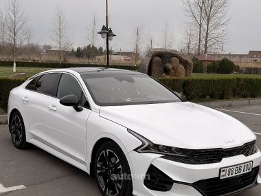 Kia K5  2022 