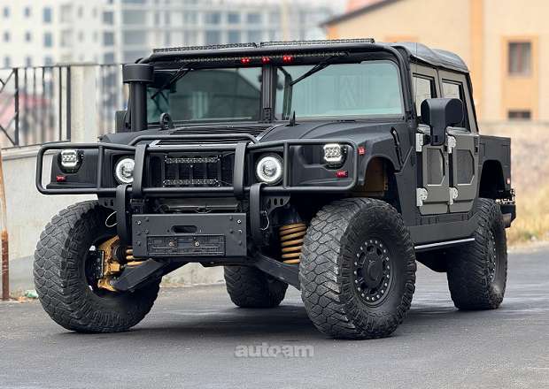 Hummer H1