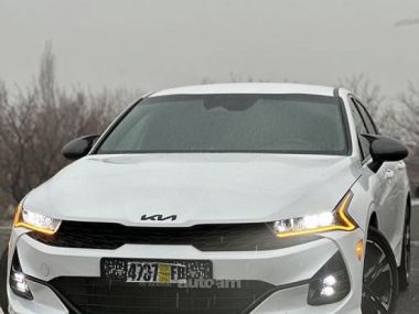 Kia K5  2021 