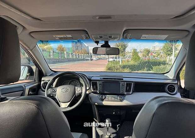 Toyota Rav 4 2014 — լուսանկար 9