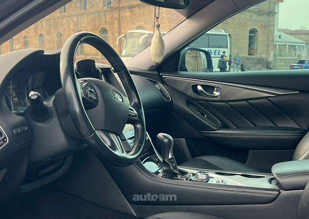 Infiniti Q50