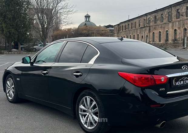 Infiniti Q50