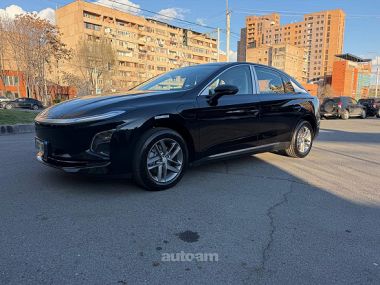 Hongqi E-QM5 2025 — миниатюра 2