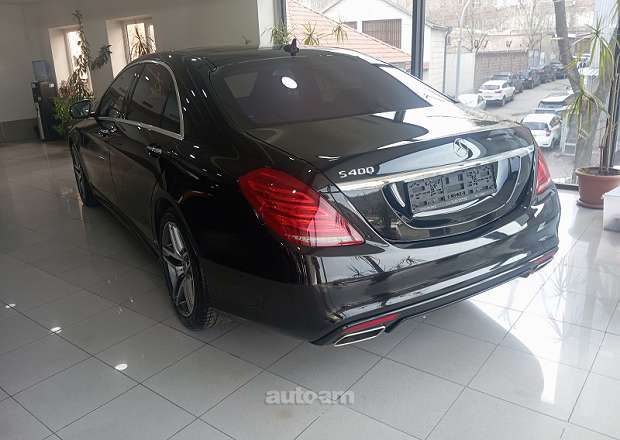 Mercedes-Benz S 400