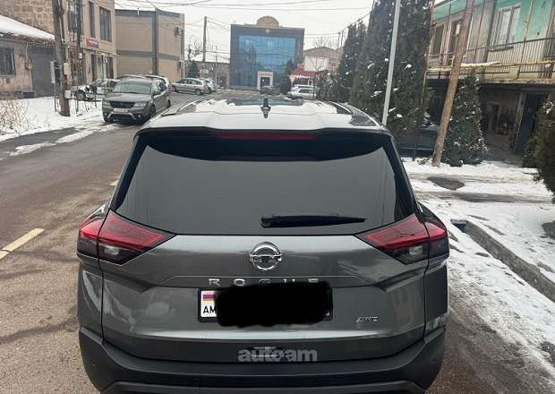 Nissan Rogue