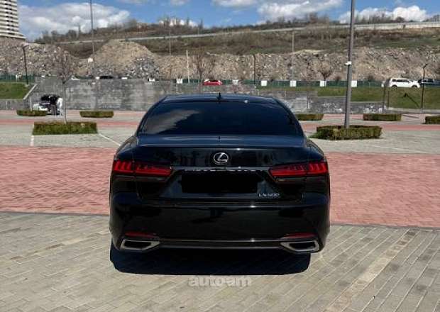 Lexus LS 500