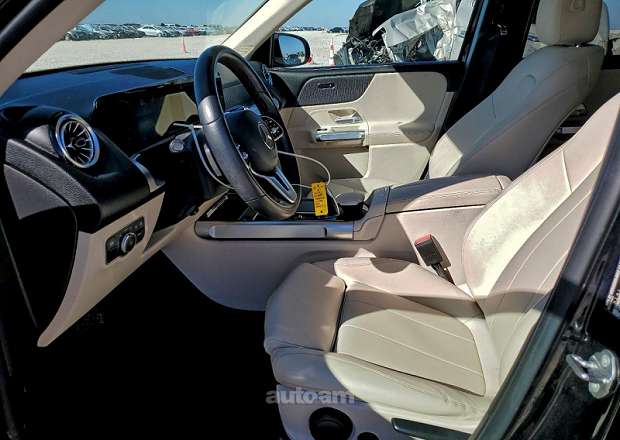 Mercedes-Benz GLB 250