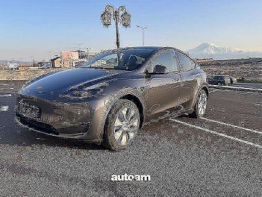 Tesla Model Y  2023 