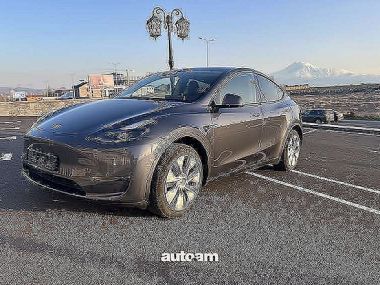 Tesla Model Y  2023 