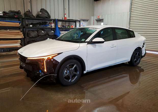 Kia K4