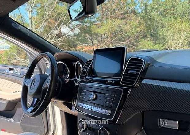 Mercedes-Benz GLE 400