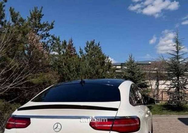 Mercedes-Benz GLE 400