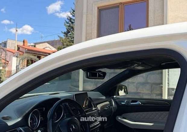 Mercedes-Benz GLE 400