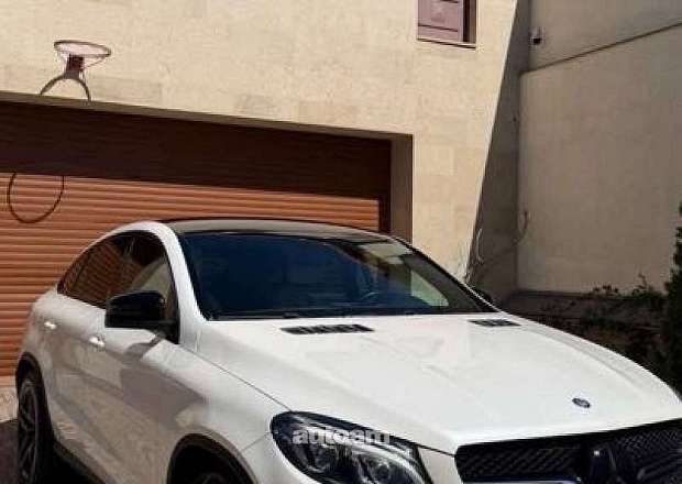 Mercedes-Benz GLE 400