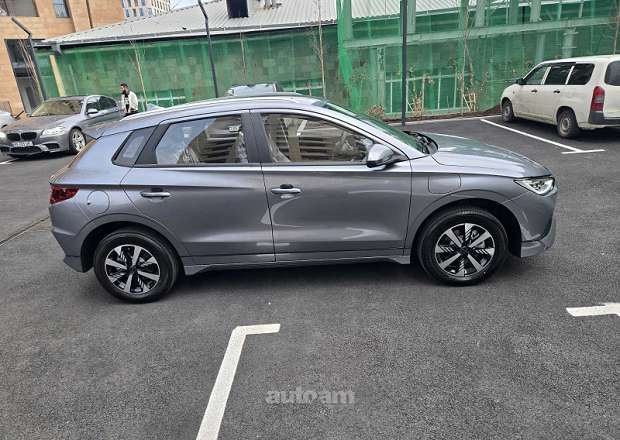 BYD e2