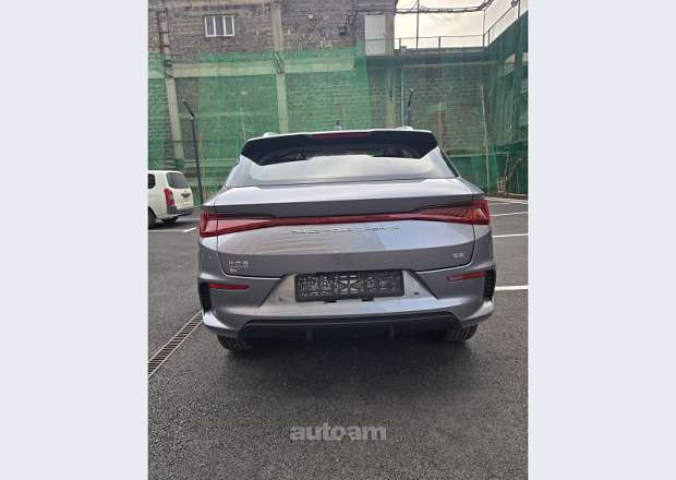 BYD e2
