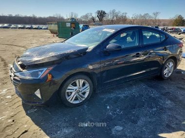 Hyundai Elantra  2019 
