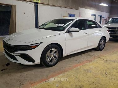 Hyundai Elantra  2023 