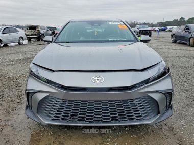 Toyota Camry  2025 