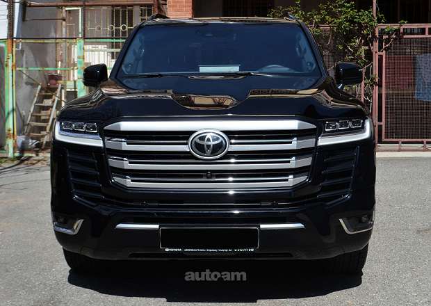 Toyota Land Cruiser 300