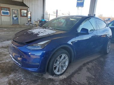 Tesla Model Y  2024 