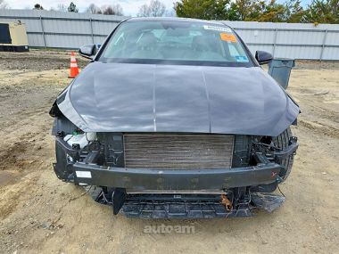 Hyundai Elantra  2020 