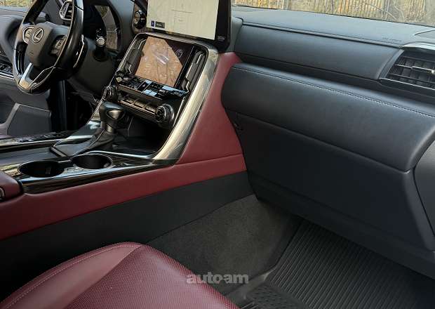 Lexus LX 500d